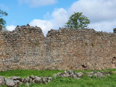 Medininkai, Litvanya, 30 Haziran 2020. Vilnius bölgesindeki Ortaçağ Şatosu Medininkai,