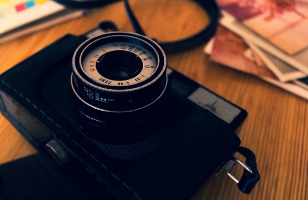 Geleneksel film kamerası vintage fotoğraf albümü