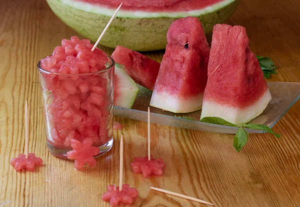 Tazelik ve yaz için karpuz dilimleri