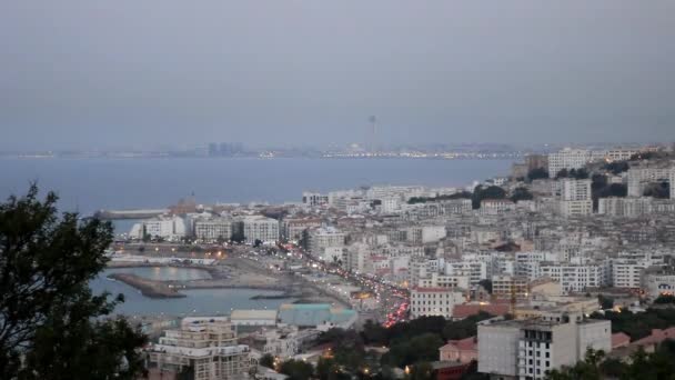 Cityscape Στις Ακτές Της Αλγερίας Κυκλοφορία Πριν Από Λυκόφως — Αρχείο Βίντεο