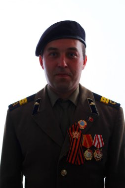 Beyaz arka planda SSCB 'nin askeri