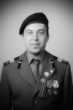 Beyaz arka planda SSCB 'nin askeri