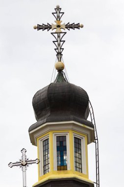 Çarmıhlı kilise kubbesi