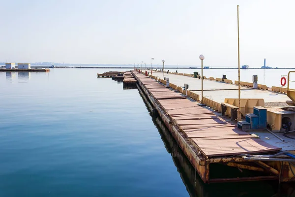 Seebrücke Ohne Menschen Und Schiffe — Stockfoto