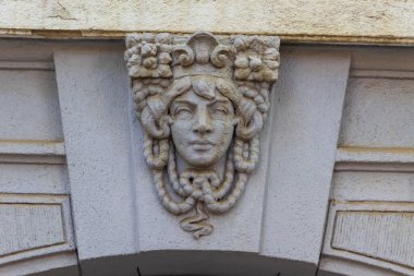 Sıva elementleri ve antik binaların dekorasyonu