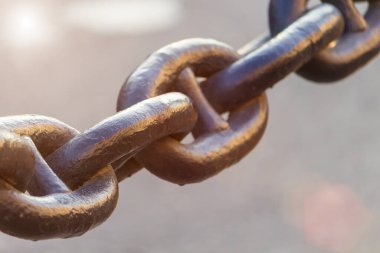 Büyük zincir, seçici odaklanma, tonlama