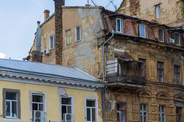 Façade Bâtiment État Urgence Nécessitant Une Restauration Une Révision Avec — Photo