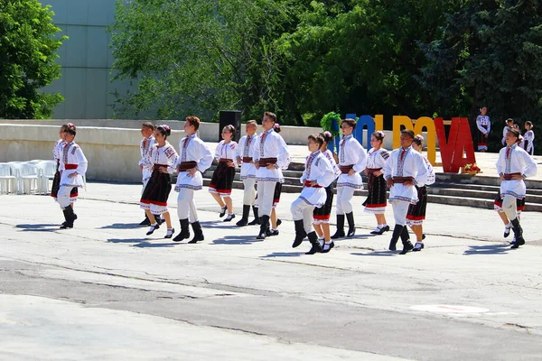 Balti Moldavsko Června 2019 Folklórní Svátek Den Národního Kostýmu Lidé — Stock fotografie
