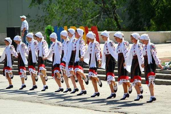 Balti Moldova June 2019 민속의 Day National Costume 사람들 전국적 — 스톡 사진