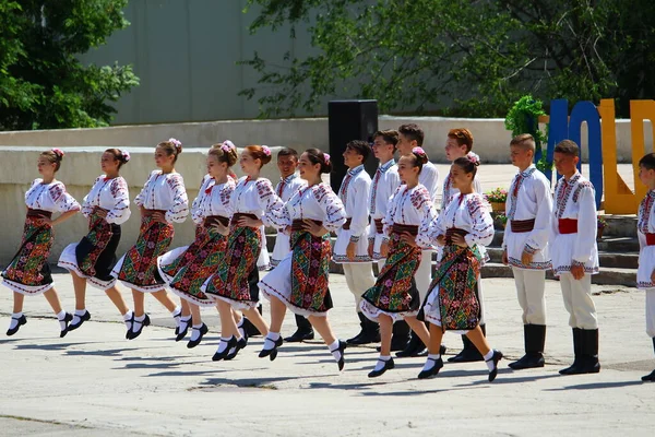 Balti Moldova 2019 Június Népi Autentikus Ünnep Nemzeti Jelmez Napja — Stock Fotó