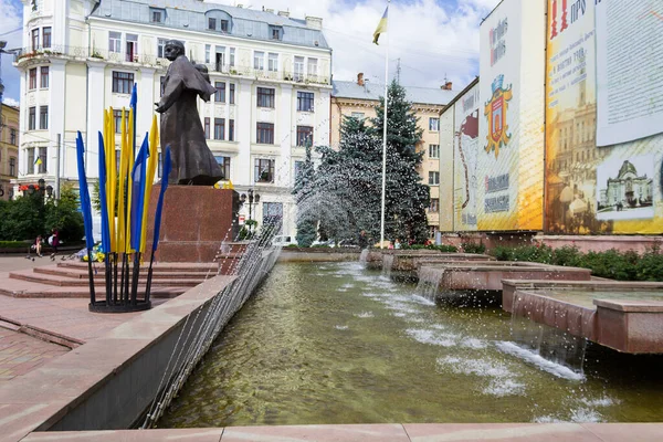 Chernivtsi Ukraine July 2018 Monument Taras Shevchenko 市中心广场 — 图库照片