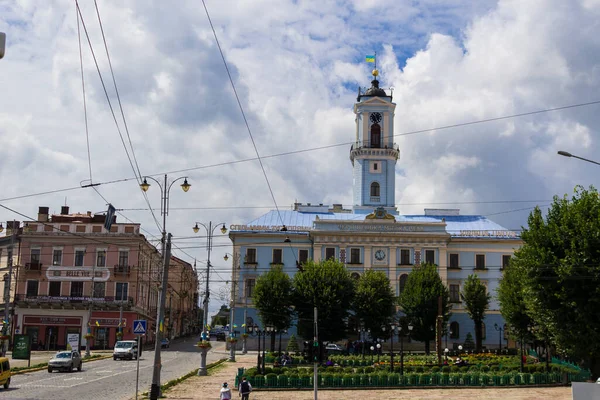 Chernivtsi Ukrajna 2018 Július Egy Gyönyörű Hagyomány Szerint Minden Délben — Stock Fotó