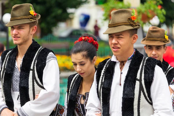 Czerniowce Ukraina Lipca 2018 Publiczny Festiwal Otwarty Ludzie Węgierskich Kostiumach — Zdjęcie stockowe