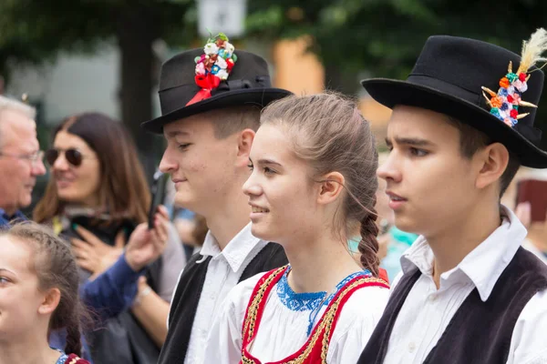 Chernivtsi Ucraina Luglio 2018 Open Festival Pubblico Bella Ragazza Abito — Foto Stock