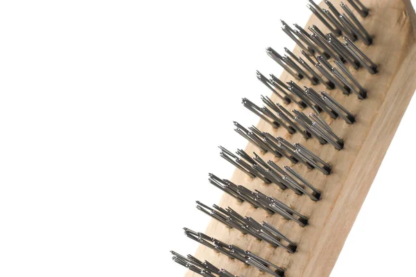 Escova com pilha de metal para escovar madeira . — Fotografia de Stock