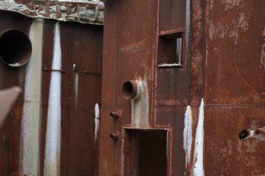 İnanılmaz bir Soğuk Savaş dönemi binası. 60 metre yeraltı sığınağı. SSCB 'nin en büyük gizli tesisi 1180 nolu anti-nükleer sığınaktır. Moldova Oliscani, Soldanesti bölgesi.