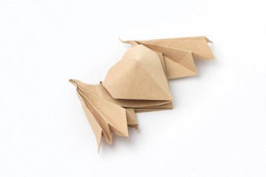 Origami kağıt yelkenli modeli. Seçici odaklanma. Hafif arkaplan