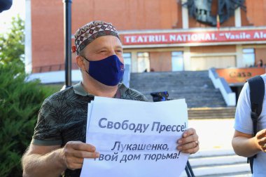 13 Ağustos 2020 Balti, Moldova Belarus 'tan meslektaşlarını destekleyen gazeteciler protestosu. Şiddete karşı kitle medyası