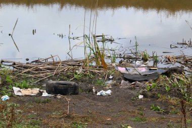 29 Ekim 2019 Çöp ve kirlenmiş çevre. Ekoloji alanında büyük sorunlar