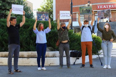 13 Ağustos 2020 Balti, Moldova Belarus 'tan meslektaşlarını destekleyen gazeteciler protestosu. Şiddete karşı kitle medyası