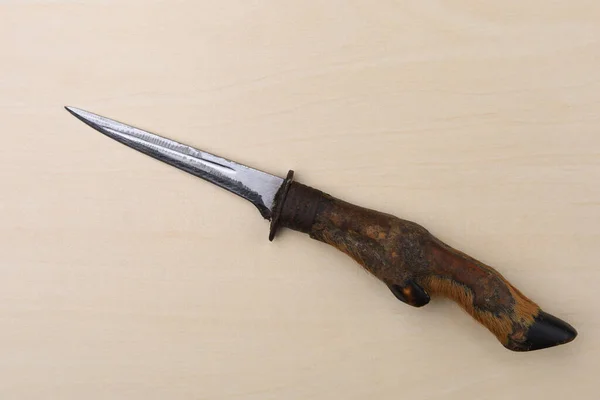 Старый Охотничий Нож Сделанный Козьего Копыта Соответствии Всеми Правилами Обрезанного — стоковое фото