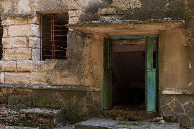 Eski korkunç grunge kıyamet sonrası arkaplanını yok etti