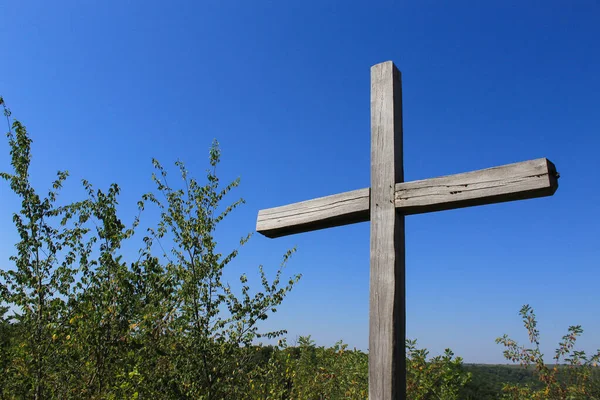 Silhouettes Old Wooden Crosses Contrasting Sunlight Pilgrimage Site Mountain Forest — Stock Photo, Image