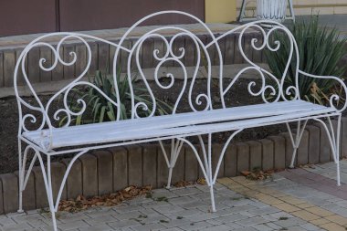 Kimsen olmadan yedek kulübesinde. Bulanık arkaplan ile seçmeli odak.