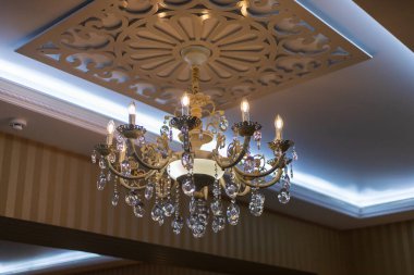 Tipik bir yemek servisi kafe ya da restoranının soyut çizimsel geçmişi. Başlık veya metin için kopyalama alanı olan seçici odak.