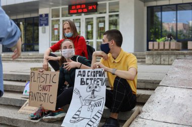 25 Eylül 2020 Balti veya Beltsy Moldova Gençliği dünya ekolojisini desteklemek ve plastiğin reddedilmesini protesto eylemi