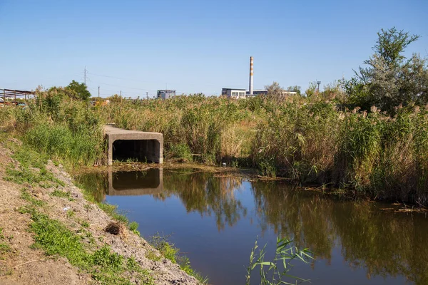 Canal Drainage Pour Eau Pluie Périphérie Ville Contexte — Photo