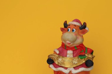 Doğu takvimine göre 2021 'in ana sembolü inek ya da boğa. Metin veya harf için boşluk kopyala