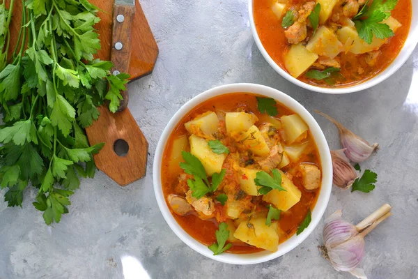 Vegetable Stew White Bowl Light Background Linen Cloth Stew Potatoes — Stock Photo, Image