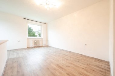 Boş oda Düz, ışık, boşluk.