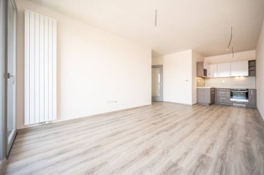 Dairedeki boş oda, ışık, boşluk..