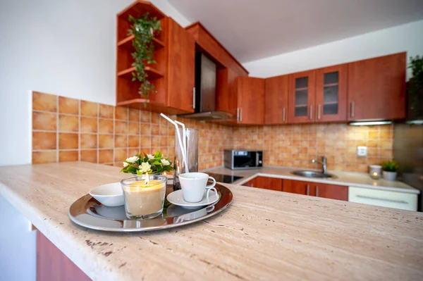 Dapur Apartemen Ruangan Dalam Ruangan Yang Dilengkapi Perabotan — Stok Foto