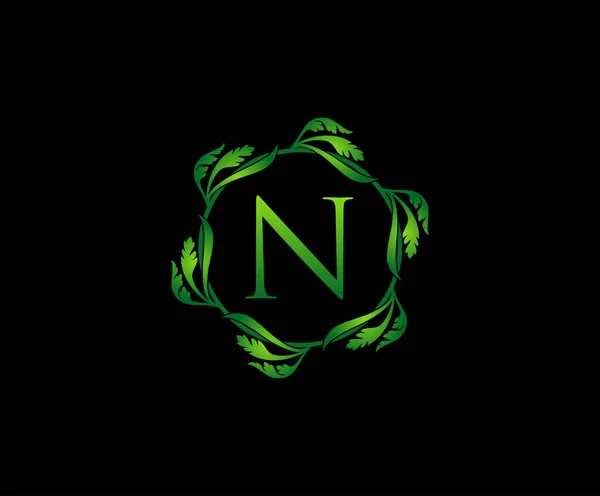 Carta Folha Verde Logo Design Logotipo Monograma Simples Redemoinho Verde — Vetor de Stock