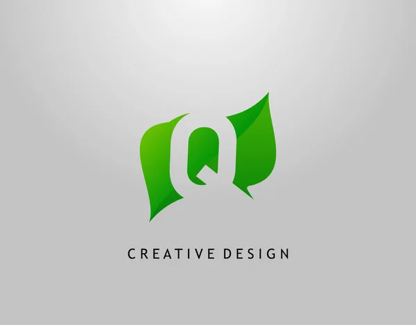 绿色Q字母标志 简约离开形初始Q的现代摘要 生态自然概念设计 — 图库矢量图片