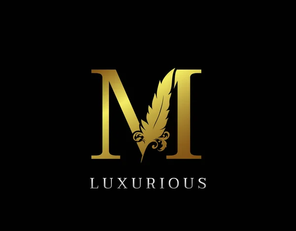 Altın Tüy M Lüks Marka Logosu, vektör tasarım konsepti tüyü ilk başta lüks iş, firma, hukuk servisi, butik ve daha fazla marka kimliği için..