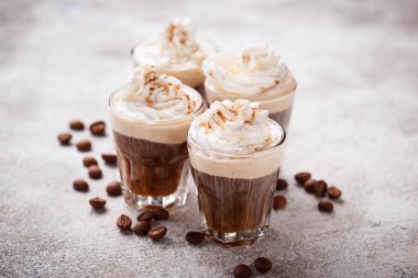 Kremalı kahve latte