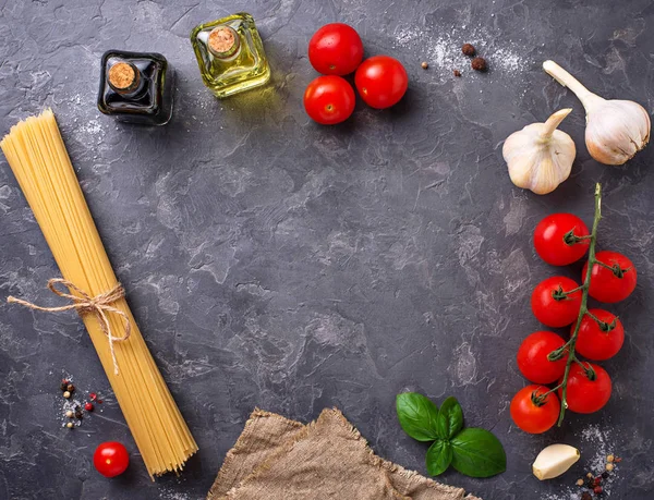 面食, 西红柿, 橄榄油和醋 — 图库照片