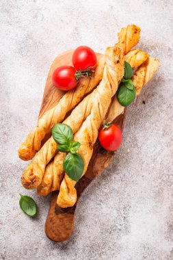 İtalyan meze grisini ile domates