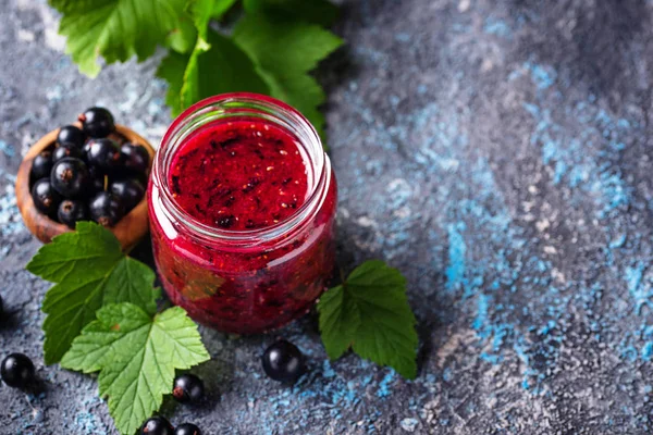 Confiture de cassis en pot — Photo