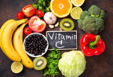 Vitamin C. sağlıklı beslenme içeren gıda