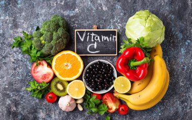 Besinler vitamin C. sağlıklı beslenme zengin