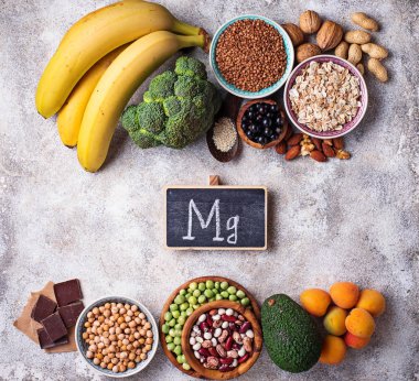 Magnezyum içeren ürün yelpazesine. Sağlıklı bir diyet yemek. Üstten görünüm