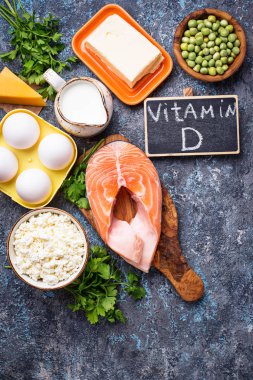 Sağlıklı gıdalar vitamin d üstten görünüm içeren