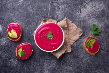 Pancar humus. Sağlıklı vejetaryen meze. Üstten Görünüm