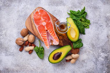 Sağlıklı yağ ve omega 3 kaynağı seçimi. Üstten Görünüm