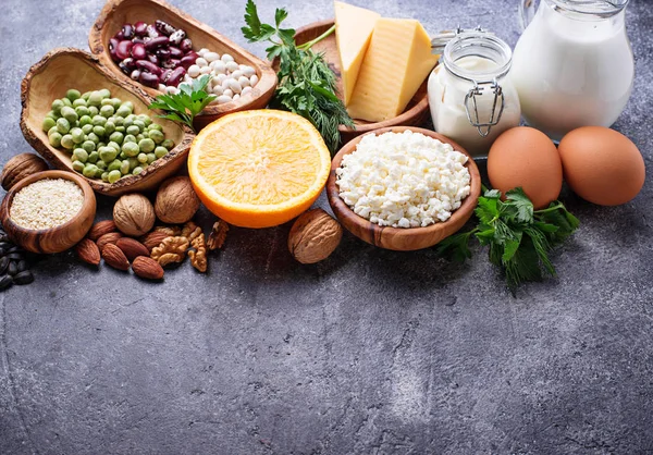 Kalsiyum zengin gıda kümesi. 